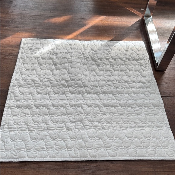 Hotel Collection Quilted Euro Pillow Sham Cover  Blue set of 2 zipper closure. - Picture 5 of 10